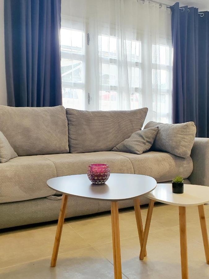 Sea Star Apartments Pjescana Uvala Eksteriør billede