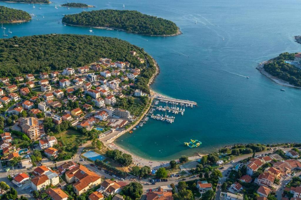 Sea Star Apartments Pjescana Uvala Eksteriør billede
